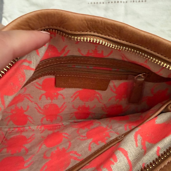 ✨India Hicks Carmen Clutch with Tassel Dust bag included Tan - Picture 7 of 10